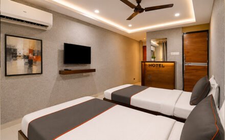Super Deluxe Room (AC).jpg
